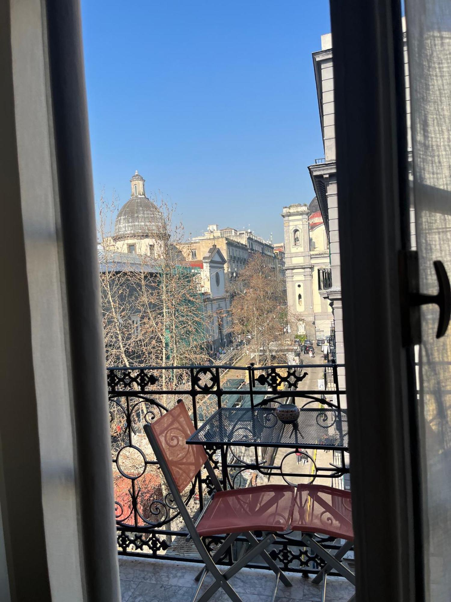 Voglia 'E Turna Hotel Nápoly Kültér fotó